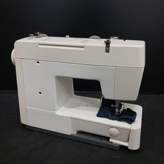 JC Penny White Intel-A-Stitch Sewing Machine UNTESTED image number 5