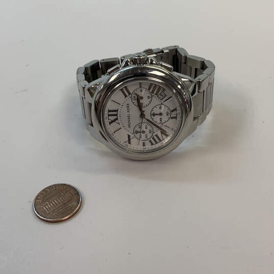 Designer Michael Kors MK-5719 Silver-Tone Stainless Steel Analog Wristwatch image number 2
