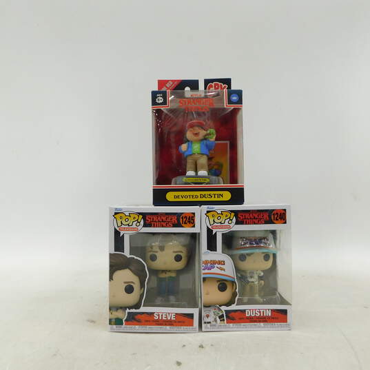 Mixed lot  of Stranger Things  Funko Pops & Topps  Figures IOB image number 1