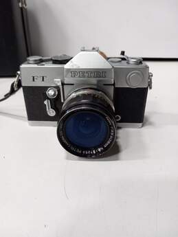 Vintage Petri FT Film Camera w/ Accessories in Carrying Case alternative image