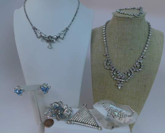 Vintage Icy Clear & Blue Rhinestone Statement Necklaces Brooches & Earrings 98.8g image number 9