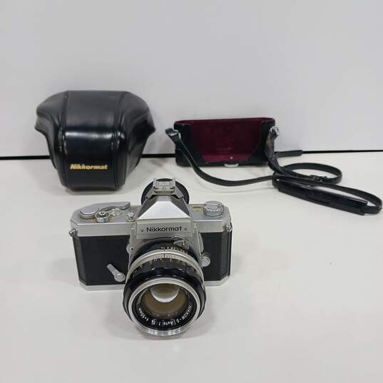 Black & Gray 35mm Camera w/ Leather Case image number 1