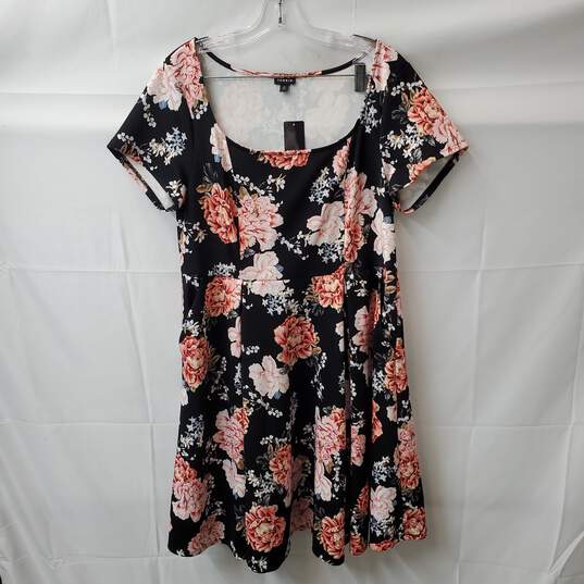 Women's Black Floral Torrid Sundress Size 2 With Pockets image number 1