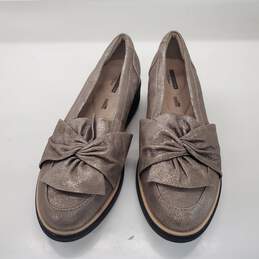 Collection by Clarks Pewter Suede Sharon Dasher Loafer Women's Size 10 alternative image