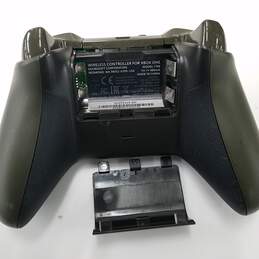 Microsoft Xbox One Halo Controller alternative image