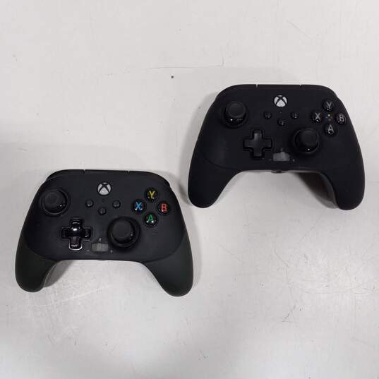 2 Fusion Pro 3 Microsoft Xbox Controllers image number 3