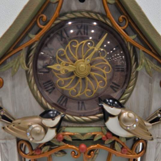 2020 Hallmark The Beauty Of Birds Lighted Clock image number 3