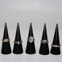 Assortment of 5 Sterling Silver Rings (Sizes 5 - 10.25) - 15.6g