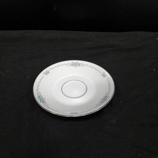 Style House Fine China Serving Pieces image number 4