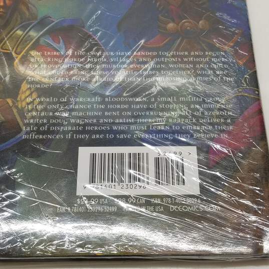 Sealed DC Comics World of Warcraft: Bloodsworn Graphic Novel image number 2