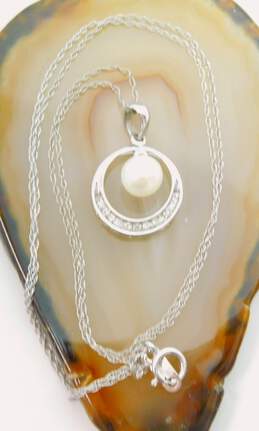 10K White Gold Pearl Diamond Accent Open Circle Pendant Necklace 1.9g