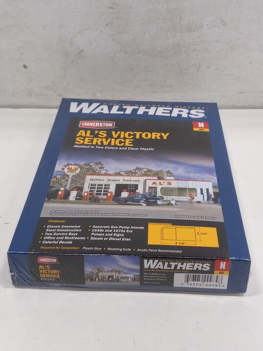 Walthers Cornerstone Al's Victory Service Model Kit image number 2