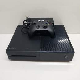 Microsoft Xbox One 500GB Console Bundle with Games & Controller #1 alternative image