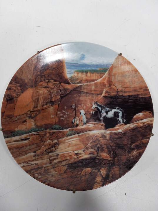 Bundle of 4 Assorted Bev Doolittle Collectors Decorative Plates image number 5