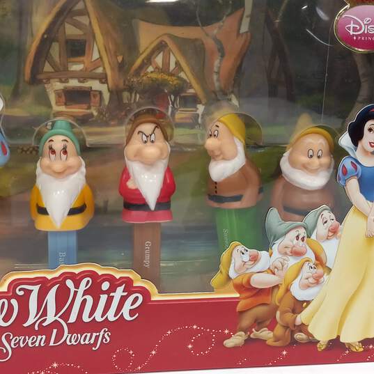 Snow White and 7 Dwarfs Pez Set IOB image number 4
