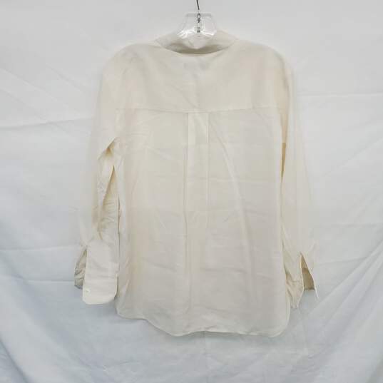 Banana Republic White Button Up Shirt WM Size S NWT image number 2