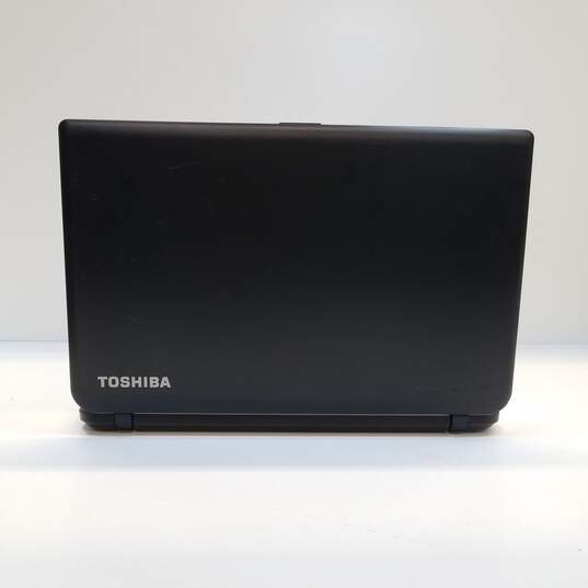 Toshiba Satellite C55T-B5109 Intel Core i3 Windows 8 image number 5