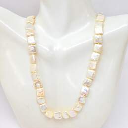 VNTG 14K Yellow Gold Clasp Pearl Necklace 26.2g alternative image