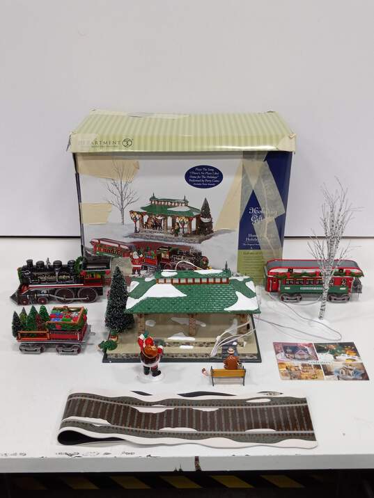 Department 56 Holiday Gift Set Holiday Express In Box image number 2