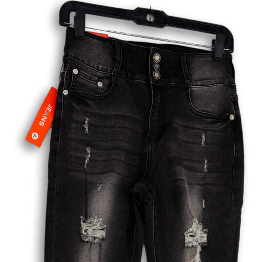 NWT Womens Black Denim Dark Wash Pockets Distressed Skinny Leg Jeans Size 8 image number 3