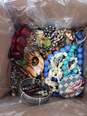 5.5Lbs of Assorted Bulk Costume Fashion Jewelry image number 3