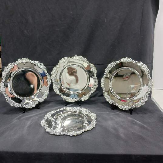 4pc Bundle of Wallace Silversmiths Grande Baroque Silverplated Charger Plates image number 1