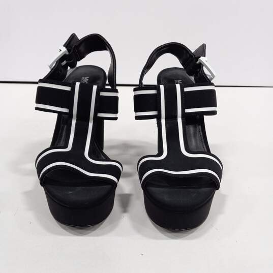 Women's Black Becker Contrast-Trim Platform Sandals Size 6 1/2M image number 4