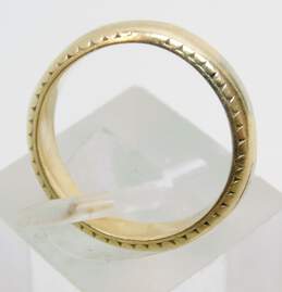Vintage Art Carved 14K Gold Wedding Band Ring 3.1g alternative image