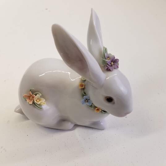 Lladro Porcelain Sculpture Attentive Floral Rabbit Figurine image number 6