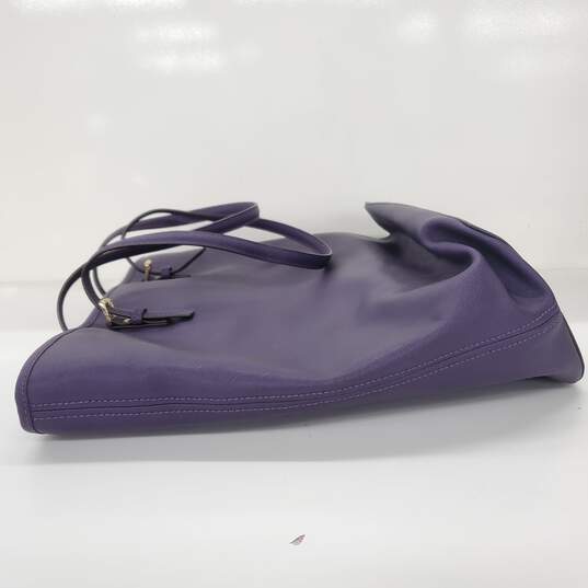 Michael Kors Large Purple Saffiano Leather Tote Handbag image number 5