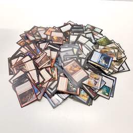 Assorted Magic The Gathering TCG And CCG Trading Cards Bundle (620 Cards) alternative image