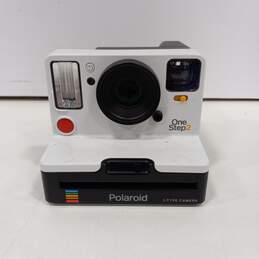 Polaroid OneStep2 I-Type 600 Instant Camera