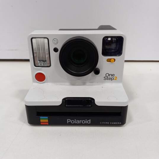 Polaroid OneStep2 I-Type 600 Instant Camera image number 1