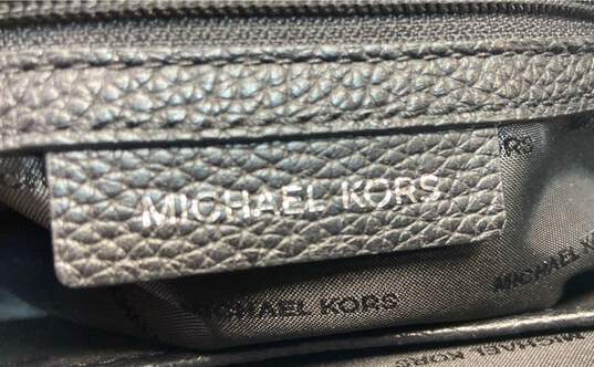 Michael Kors Pebble Leather Bristol Crossbody Black image number 6