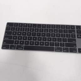 Apple Magic Black Keyboard With Numeric Keypad/Keyboard Model A1843 alternative image