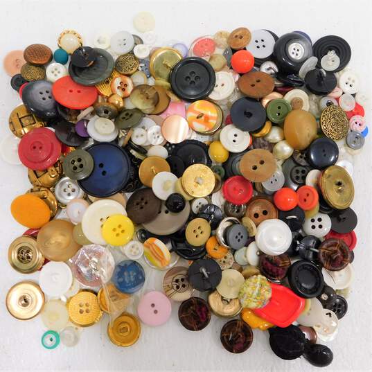 Assortment Of Miscellaneous Buttons Womens Mens & Kids Lot image number 2