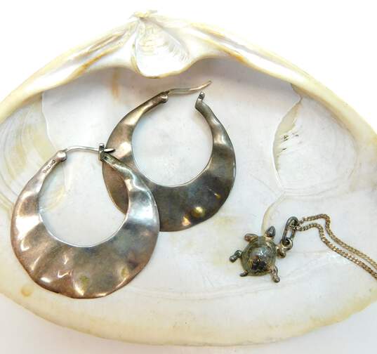 (G)  Artisan 925 Puffed Turtle Pendant Necklace & Flat Tapered Hoop Earrings image number 1