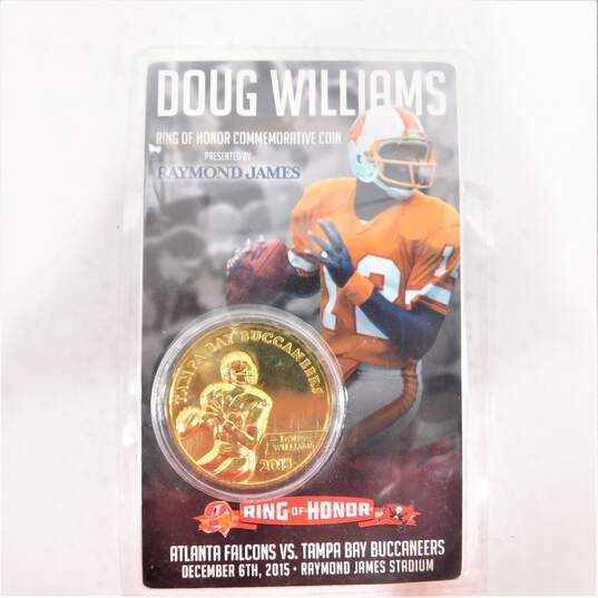2 TAMPA BAY BUCCANEERS DOUG WILLIAMS 'RING OF HONOR' COIN image number 3