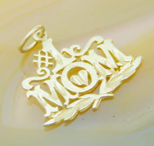 14K Yellow Gold #1 Mom Cut Out Pendant 1.3g image number 2