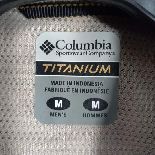 Columbia Men's Plaid/Beige Button Up Size M image number 3