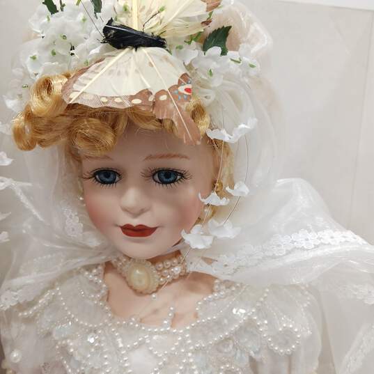 Vintage Butterfly Kisses Collectible Bride Doll IOB image number 2