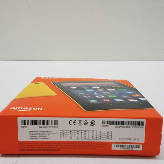 Amazon Fire 7 with Alexa Tablet image number 3