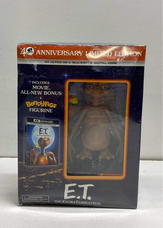 E.T. 40th Anniversary Limited Edition Blu-Ray + Collectible Figure (NIB) image number 2
