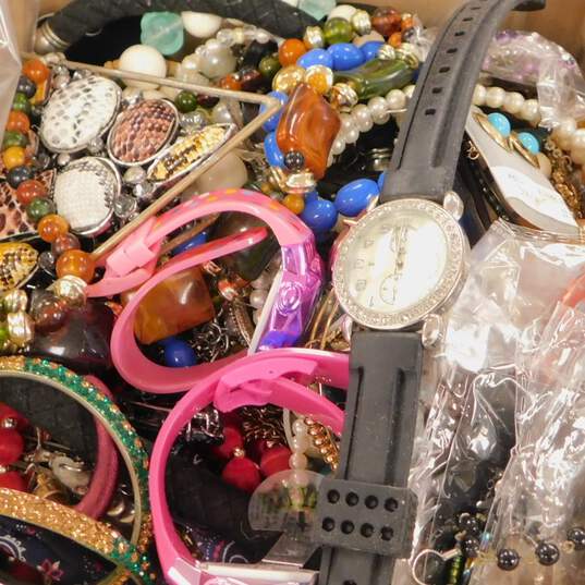 10.6 LBs Bulk Jewelry And Watches Variety