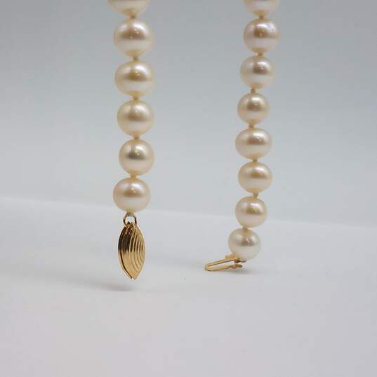 14k Gold FW Pearl Knotted 8mm Pearl 15 Inch Necklace 29.1g image number 3