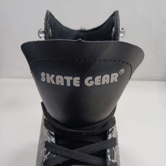Skate Gear Black Graphic Pattern Lace-Up Roller Skates Size 7 image number 7