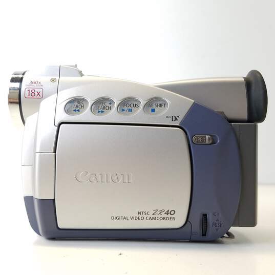 Canon ZR40 MiniDV Camcorder FOR PARTS OR REPAIR image number 4