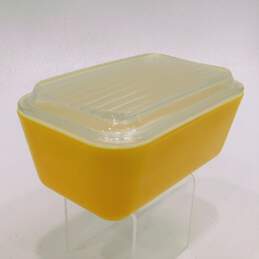 Vintage Pyrex Daisy Citrus Yellow Refrigerator Dishes Set of 3 w/ Lids alternative image