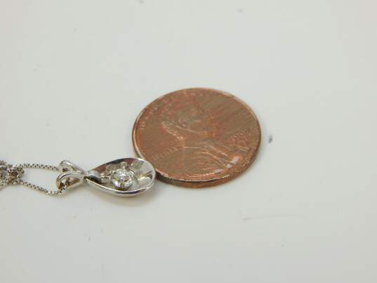 10K White Gold 0.04 CT Diamond Pendant Necklace 1.6g image number 5