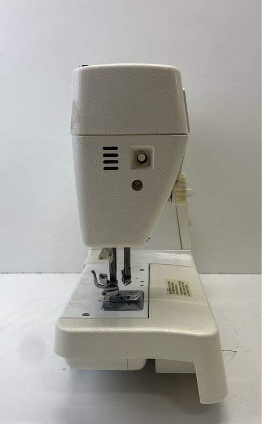 Baby Lock Companion 1550 Sewing Machine image number 7